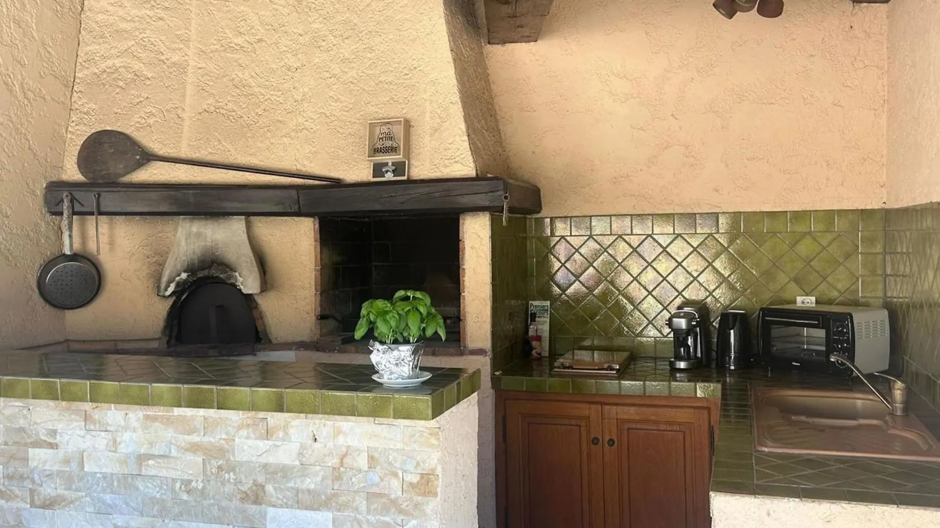 Peaceful Getaway Just Outside Nice Your Riviera House Saint-Laurent-du-Var