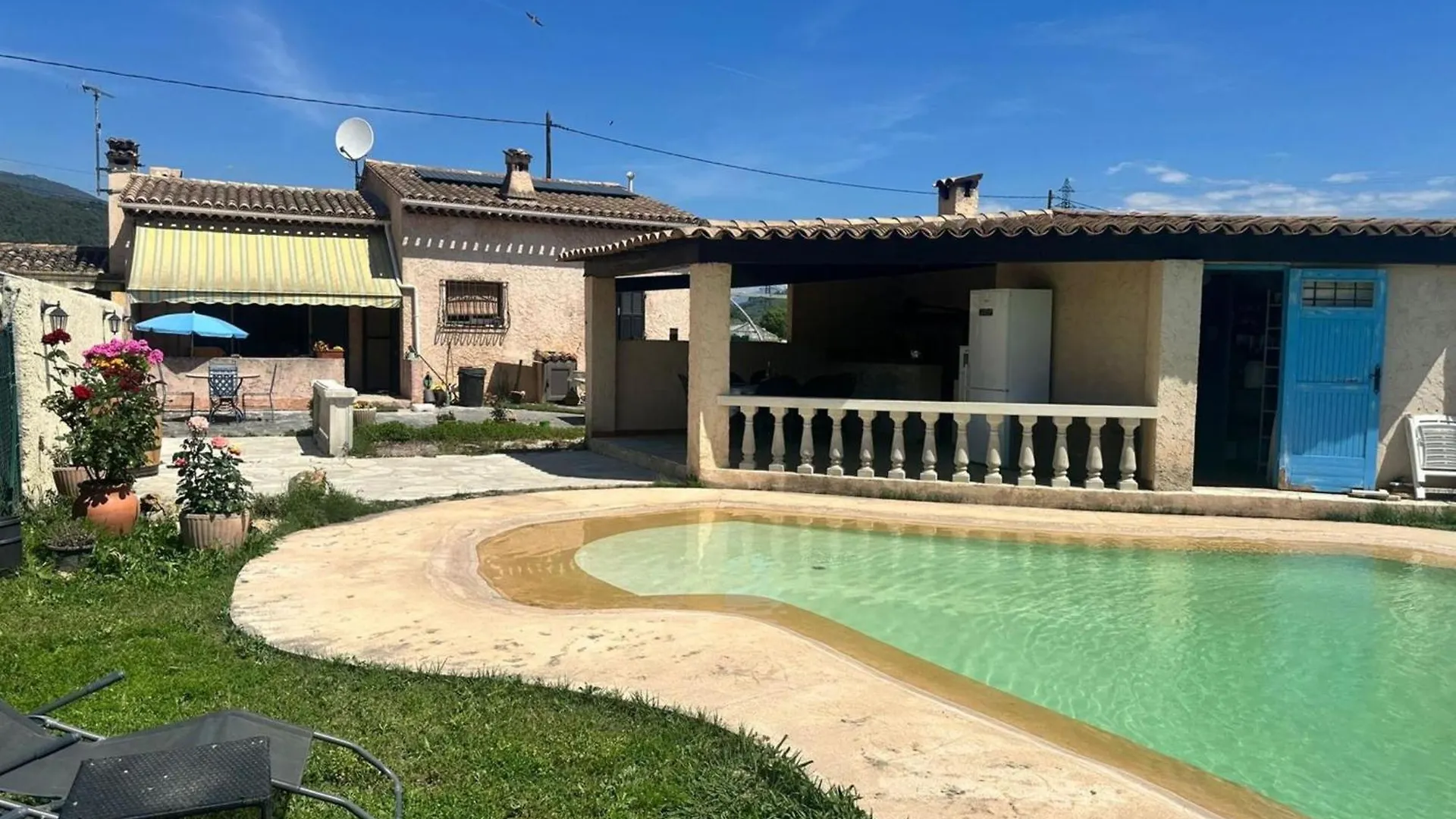 Peaceful Getaway Just Outside Nice Your Riviera House Saint-Laurent-du-Var 0*,  France